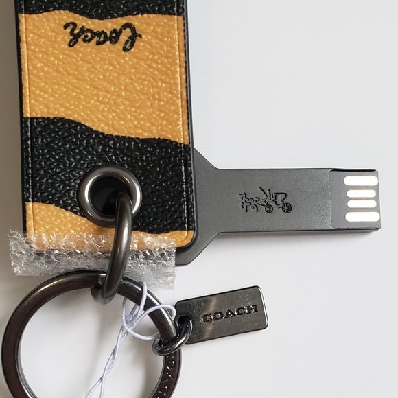 COACH Usb Key Fob + Zip Card Case With Tiger Print - Picture 3 of 11